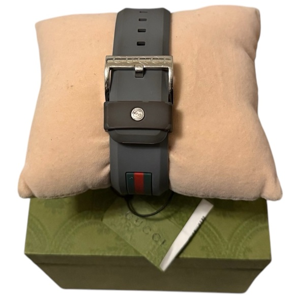 Gucci Sync XXL Men's Grey Logo Dial Swiss Quartz Watch - ($680 MSRP) Preowned - Picture 4 of 7